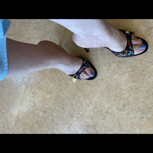 RARE DIOR PADLOCK MULES - Picture 9 of 9